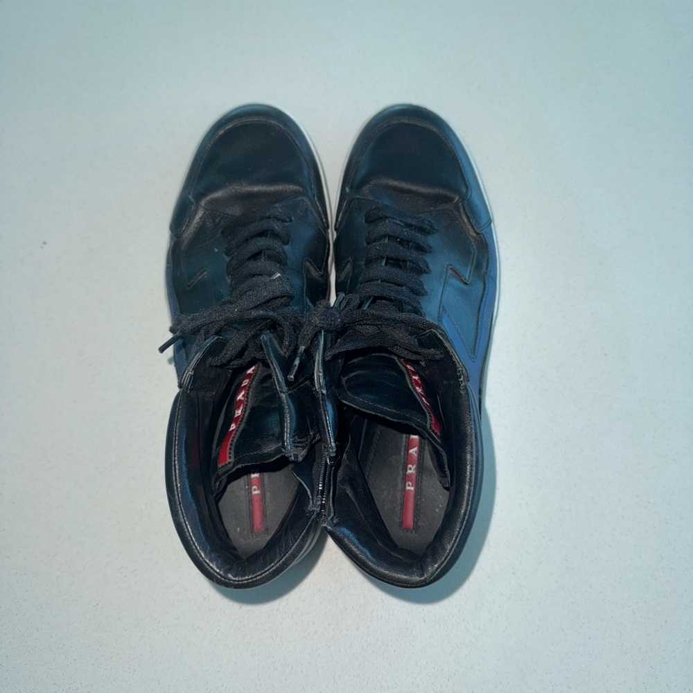 Prada Black and Red Sneakers with Classic Silhouette - Picture 2 of 10